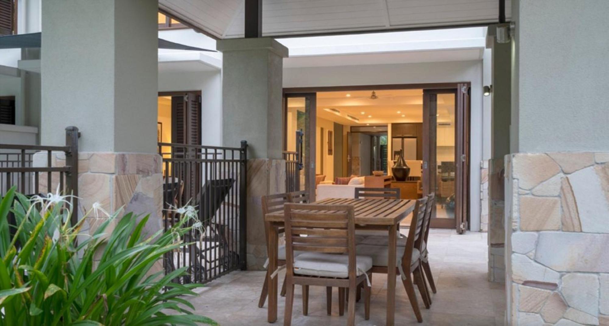 Luxury Apartments At Temple Resort And Spa Port Douglas Camera foto